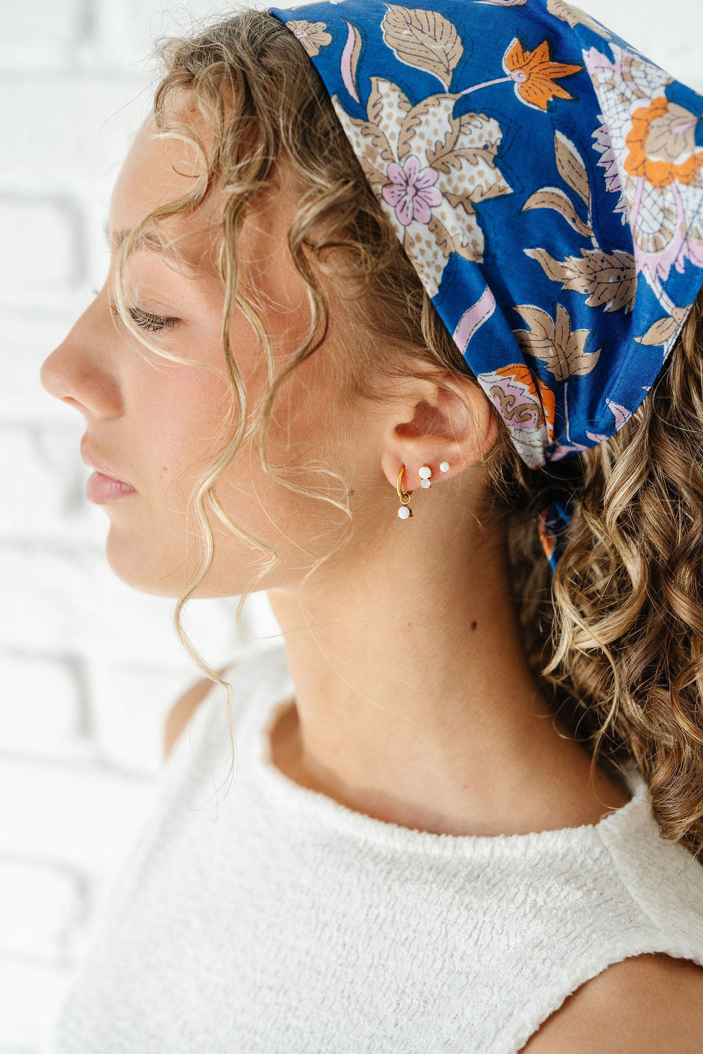 What age Should Girls Get a Second Ear Piercing? A Parent's Guide to Ages, Safety & Styling