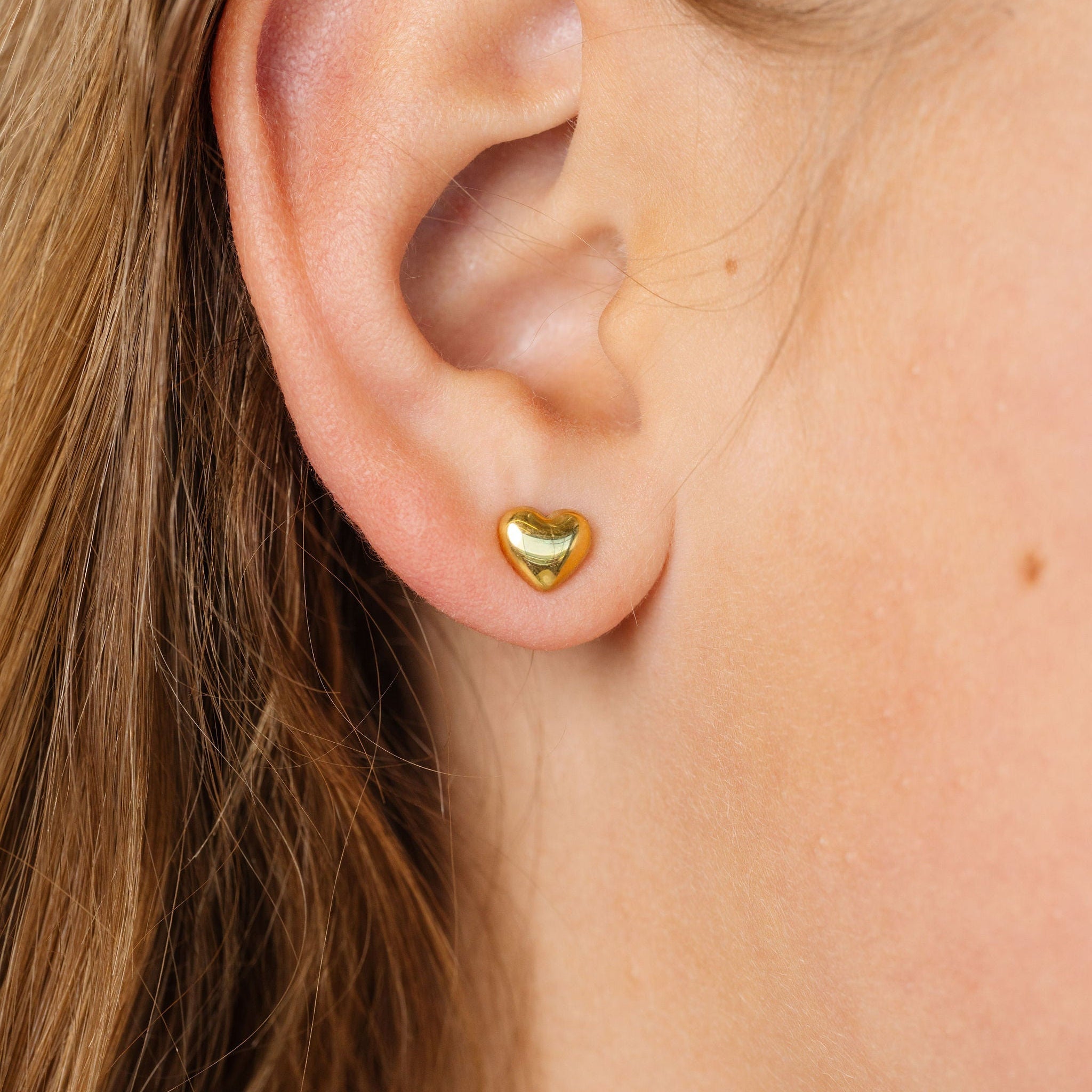 Bubble Heart Flat Back Stud Earring